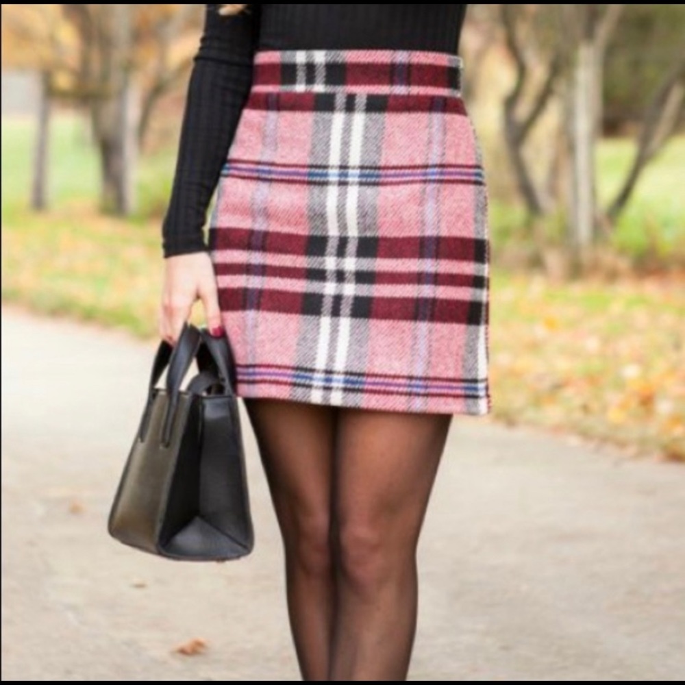 Topshop red plaid side zip skirt size 6 tall EUC